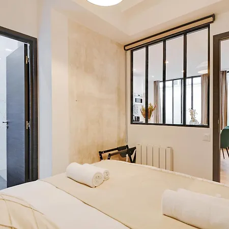 Elegant Neuf 2 Bdr 6p - Republique Apartmán